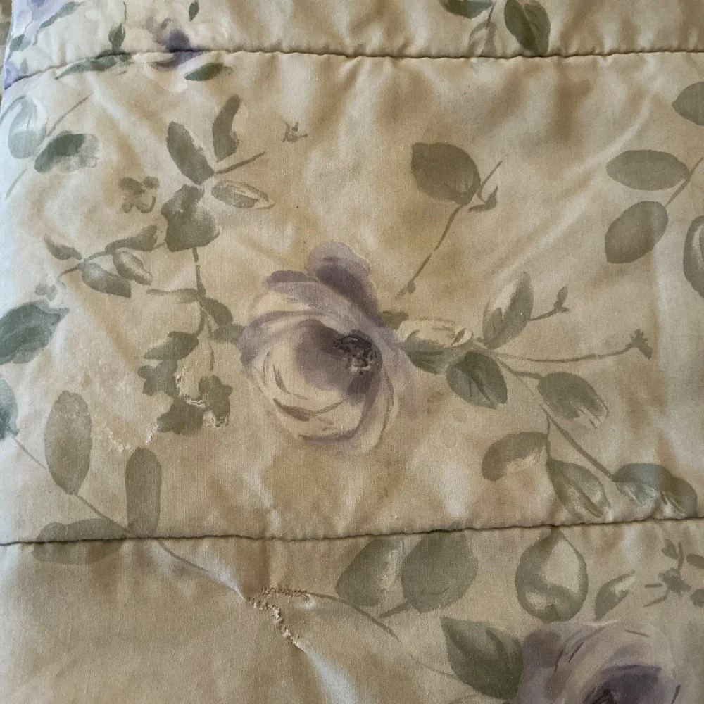 Queen Size Reversible Comforter Light Purple & Cream